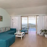 Apartment Wuthering Heights